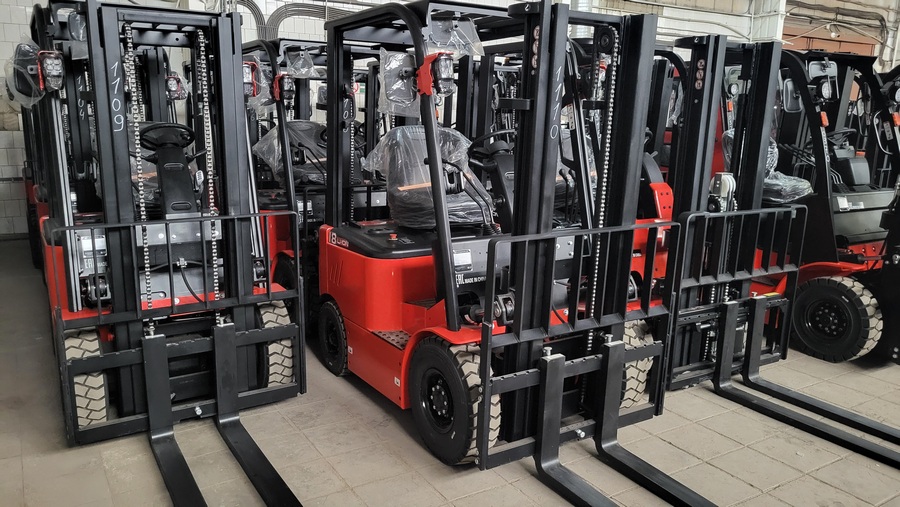 Тест-драйв складской техники на нашем складе в Пушкино